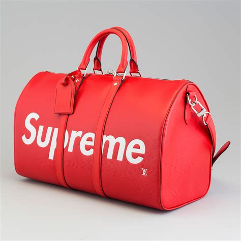 supreme louis vuitton taske|Louis Vuitton supreme red.